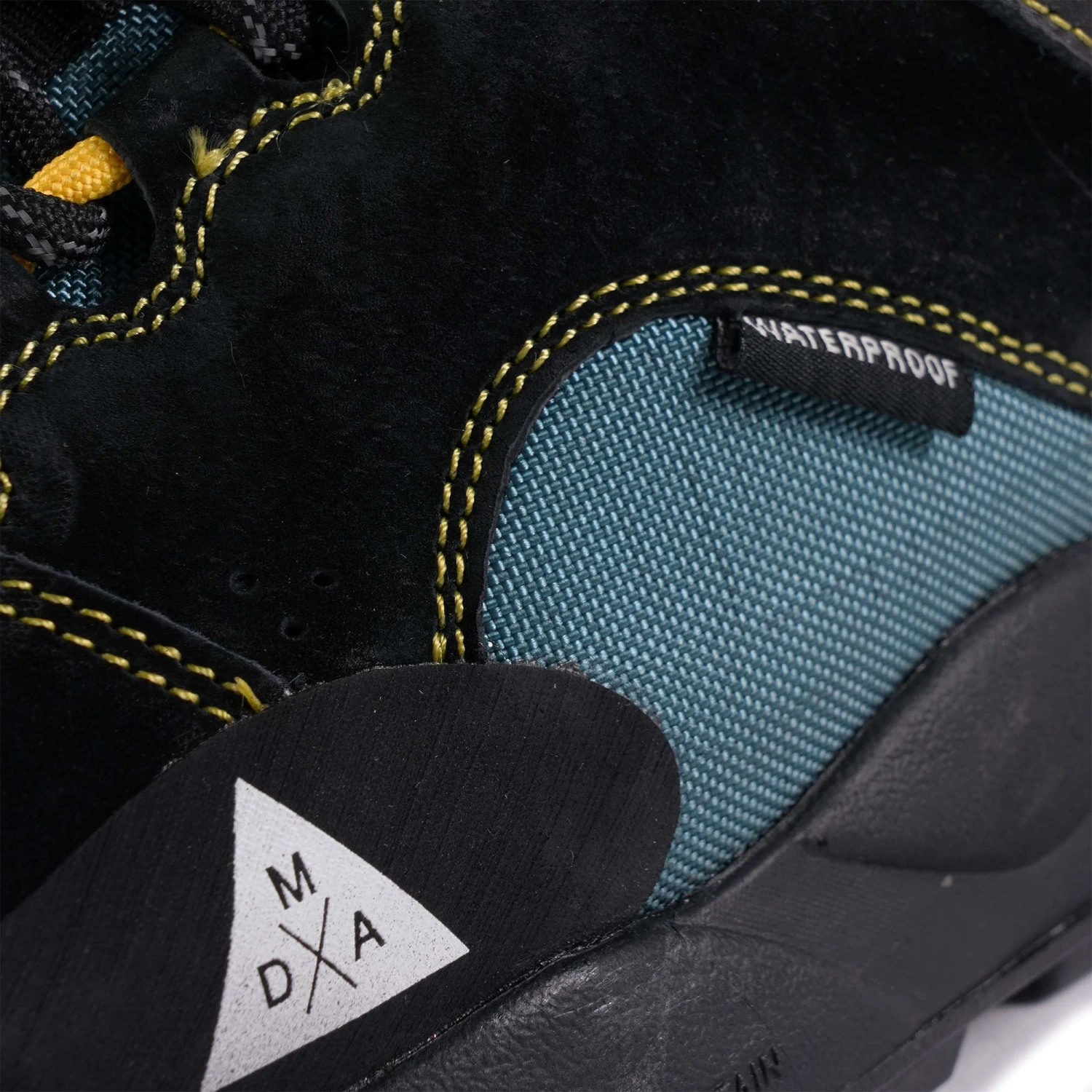 Flower Mountain Back Country - Black And Green 7 Flower Mountain Back Country - Black And Green - Image 5