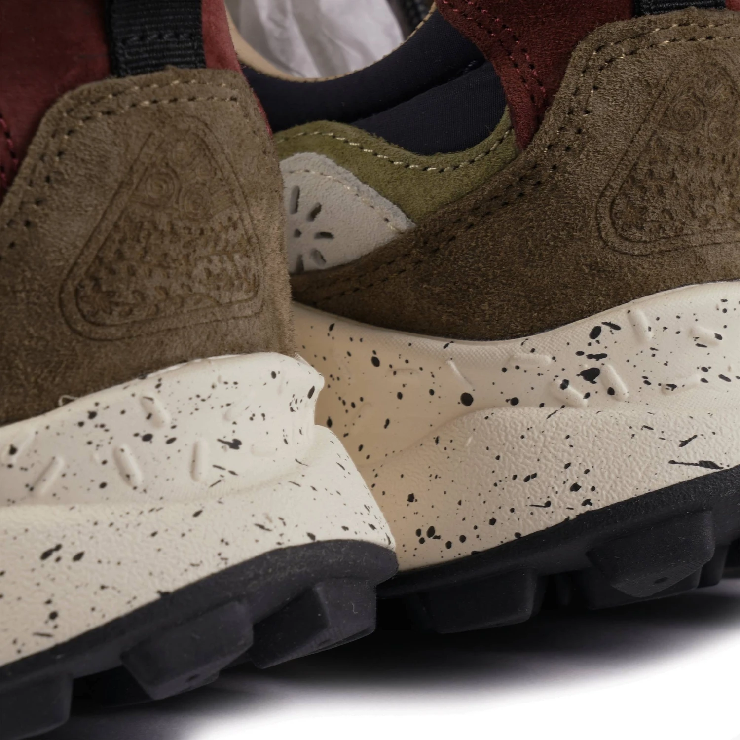 Flower Mountain Yamano 3 - Brown And Navy 8 Flower Mountain Yamano 3 - Brown And Navy - Image 6