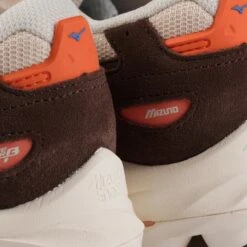 Mizuno Wave Rider B - Brown -Emporio Clothing Shop mizuno wave rider b brown p60967 902694 image