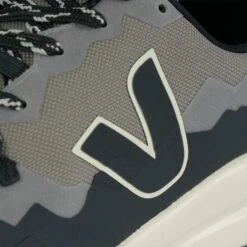 VEJA Fitz Roy Trek-Shell - Basalte/Black -Emporio Clothing Shop veja fitz roy trek shell basalte black p57293 829069 image