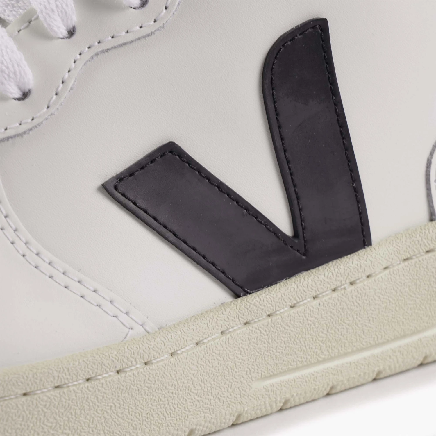 VEJA V-15 Leather - White & Black 7 VEJA V-15 Leather - White & Black - Image 5