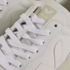 VEJA V-90 O.T Leather - Extra White -Emporio Clothing Shop veja v 90 o t leather extra white p60934 897528 image